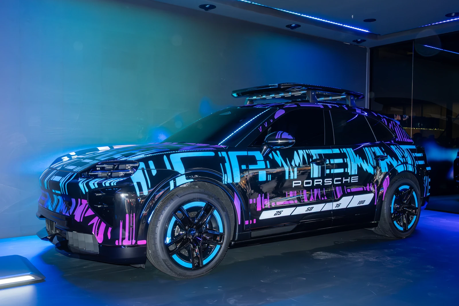 2025년 뮌헨 IAA에서 촬영한 Cayenne Electric 시제품